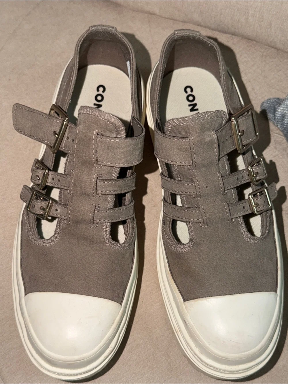 Converse step out